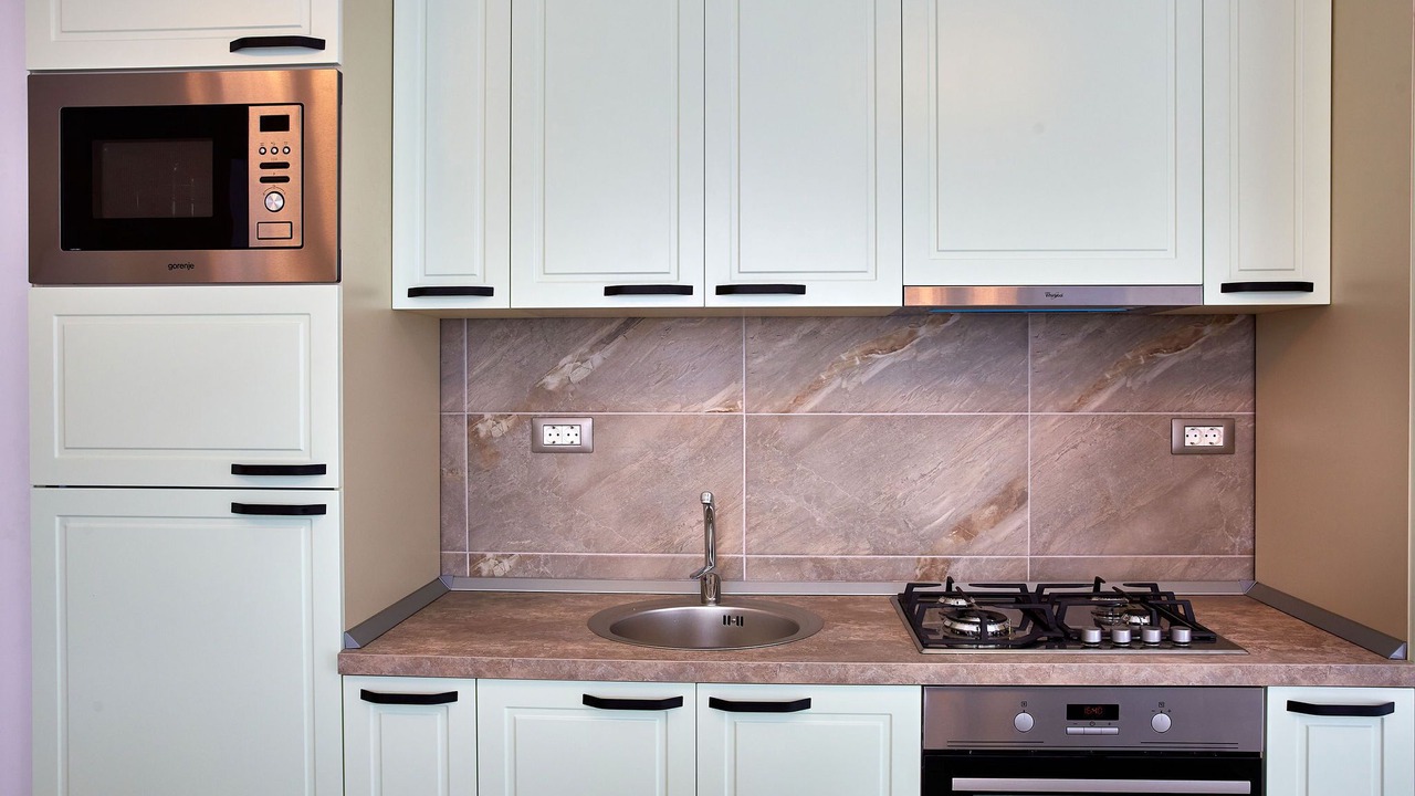 Photo of Kitchen in Mamaia-Sat