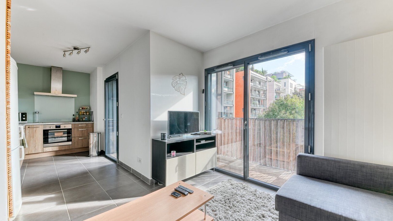 Photo of Livingroom in Part Dieu - Bir Hakeim