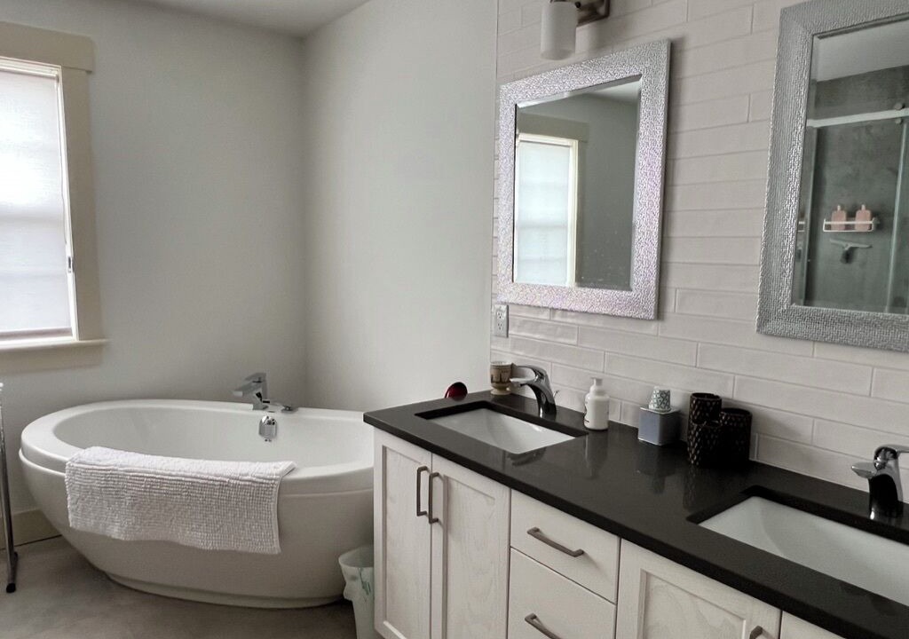 Photo of Bathroom in Dieppe
