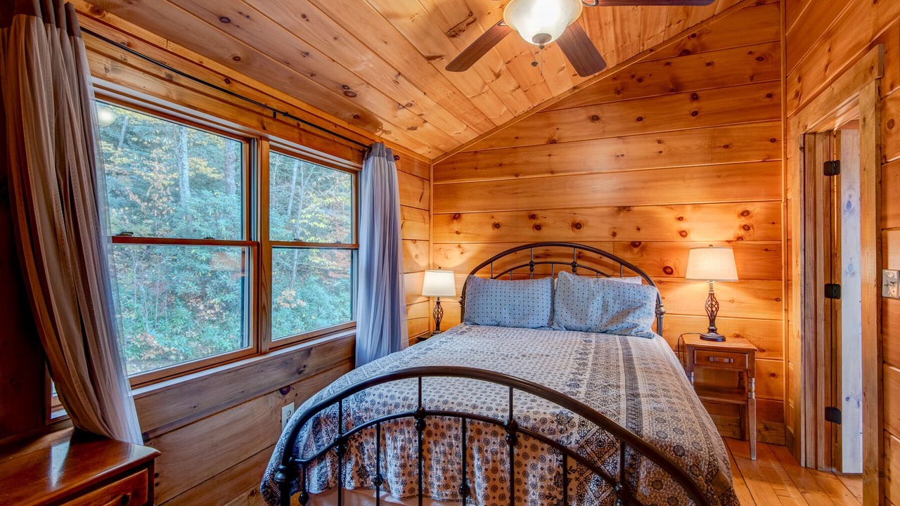 Photo of Bedroom in Frank