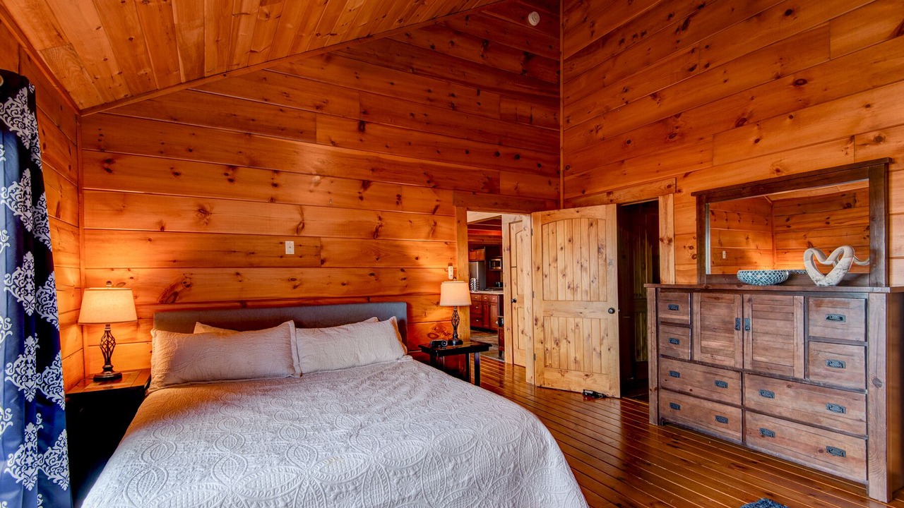Photo of Bedroom in Frank