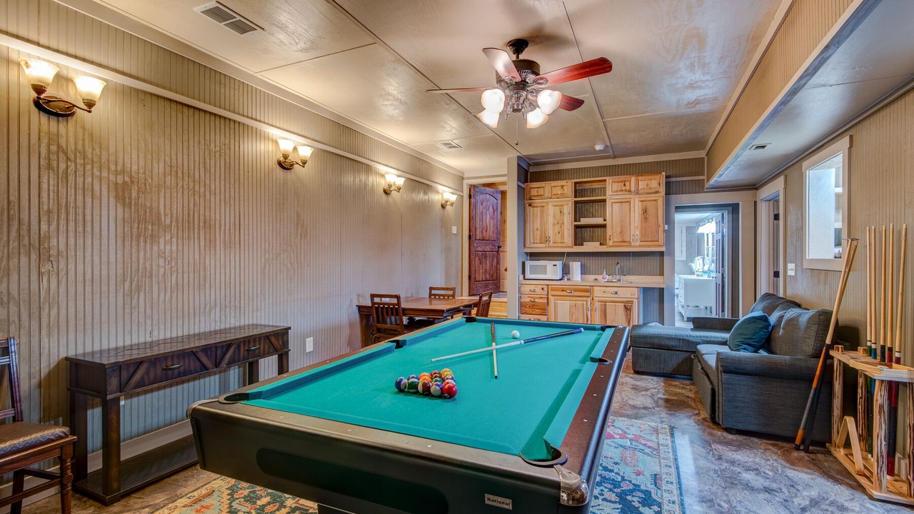 Photo of Bedroom in Frank