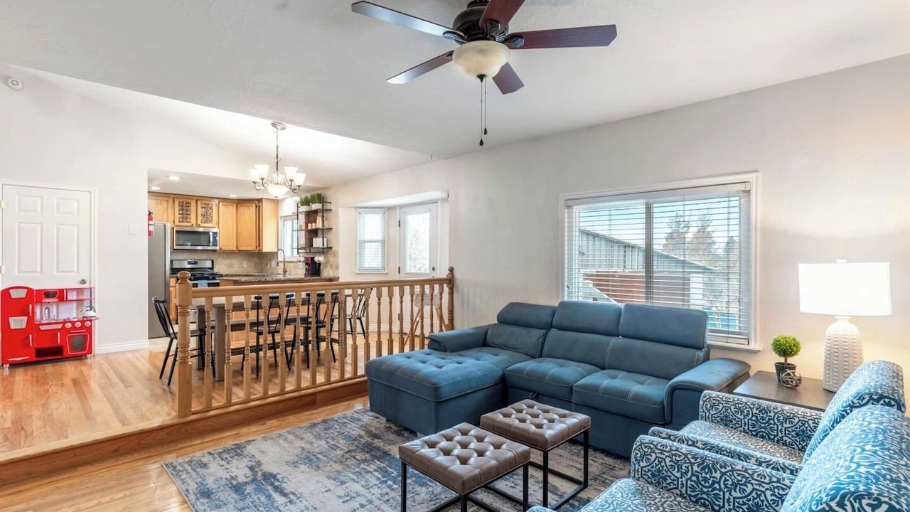 Photo of Livingroom in Lakeview