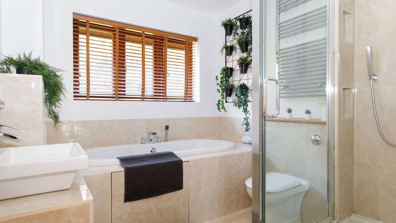 Photo of Bathroom in Netley