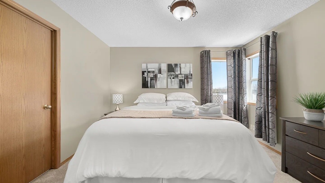 Photo of Bedroom in Airdrie