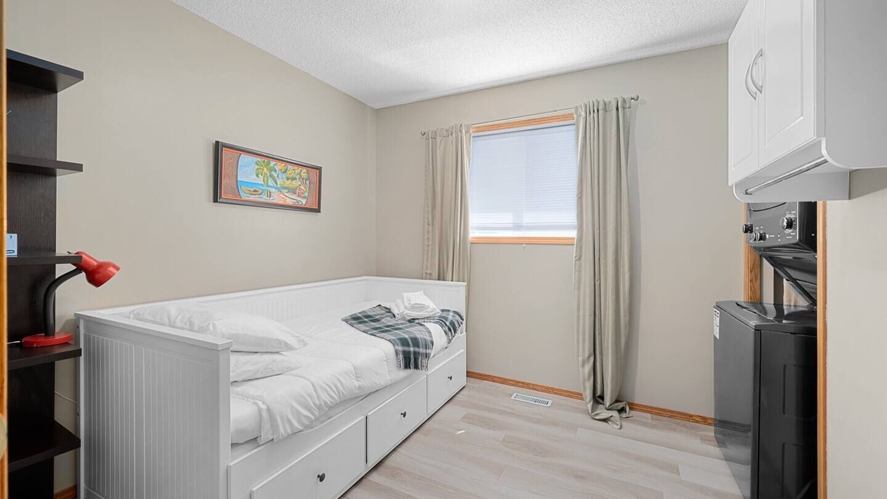 Photo of Bedroom in Airdrie