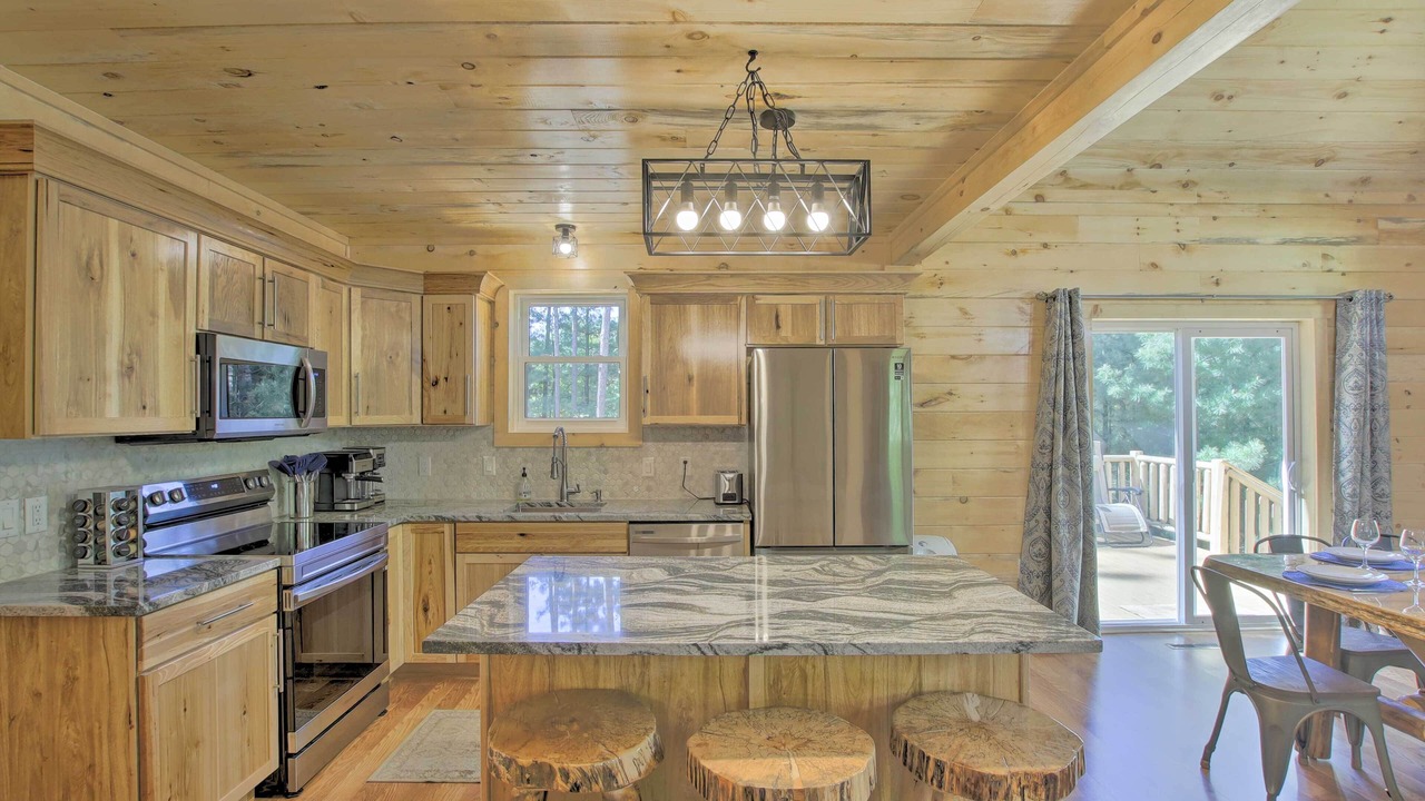 Photo of Kitchen in Lake Shore Estates