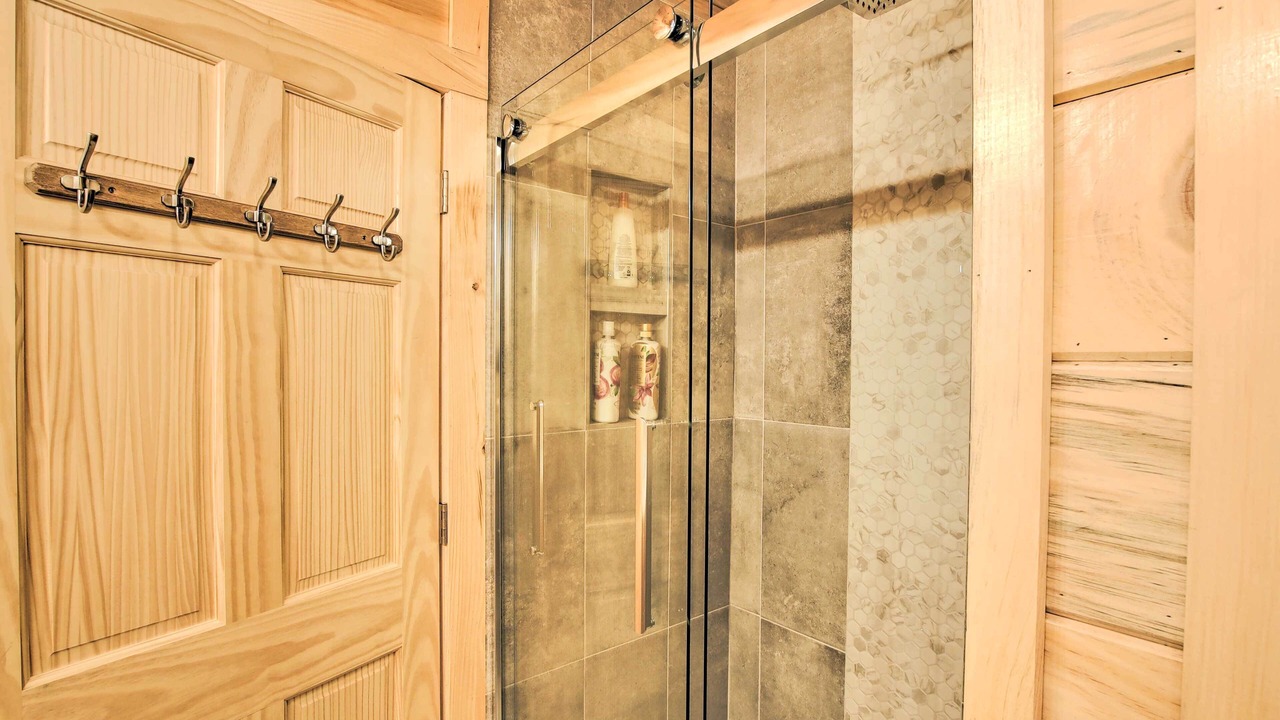 Photo of Bathroom in Lake Shore Estates