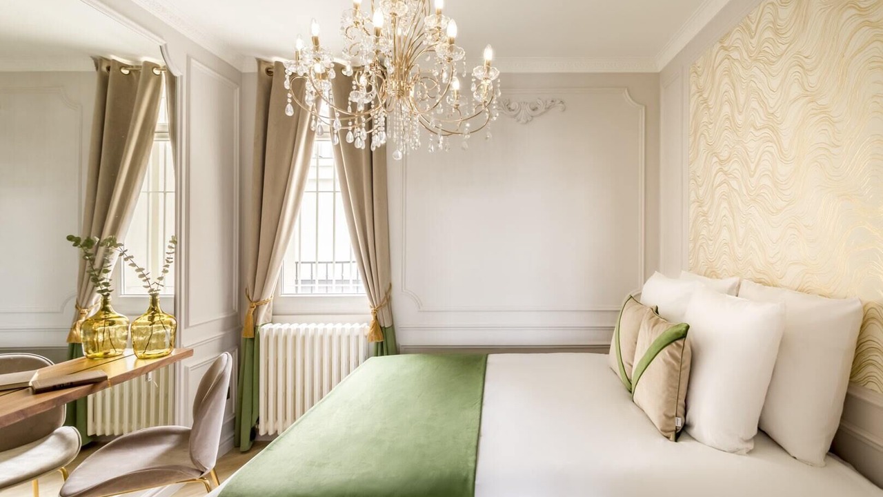 Photo of Bedroom in Faubourg-du-Roule