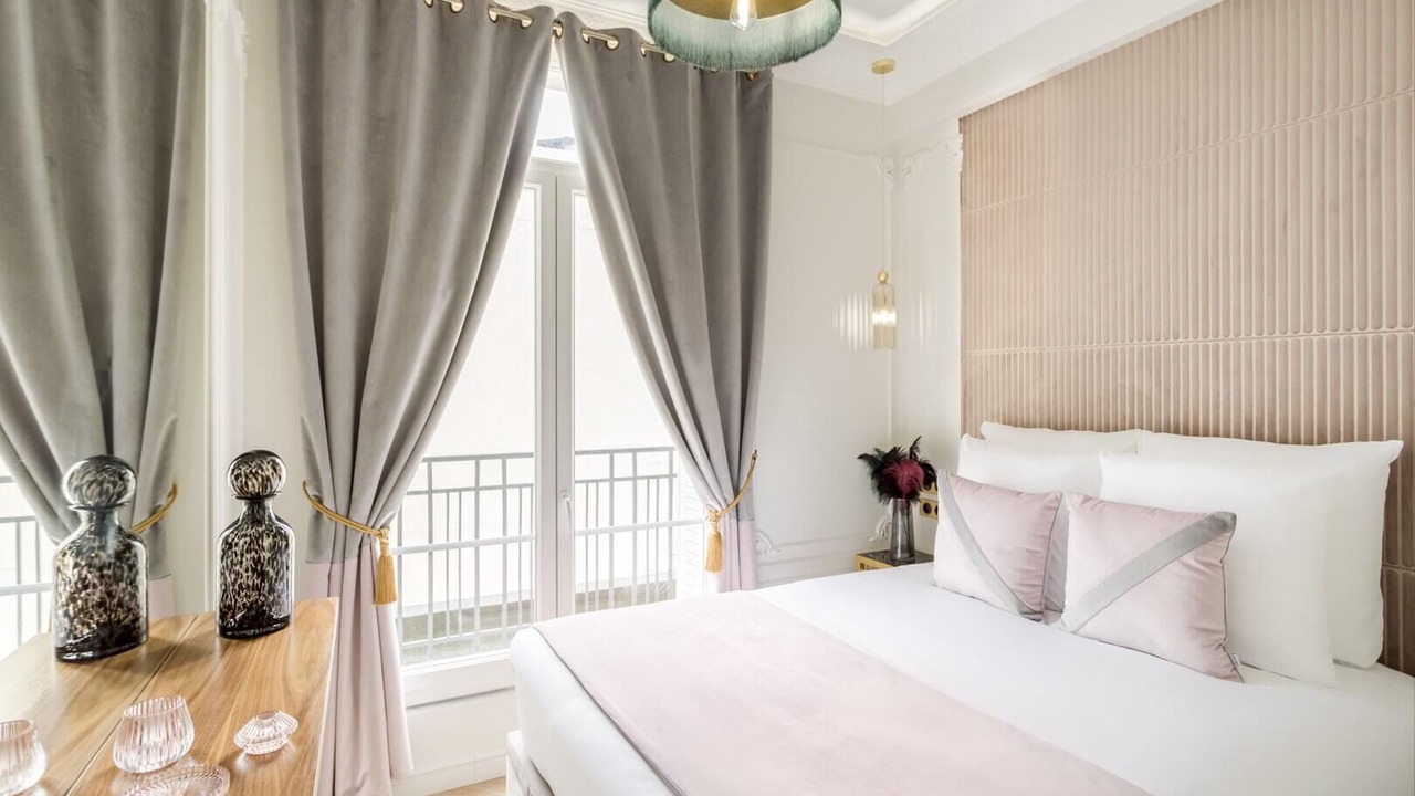 Photo of Bedroom in Faubourg-du-Roule