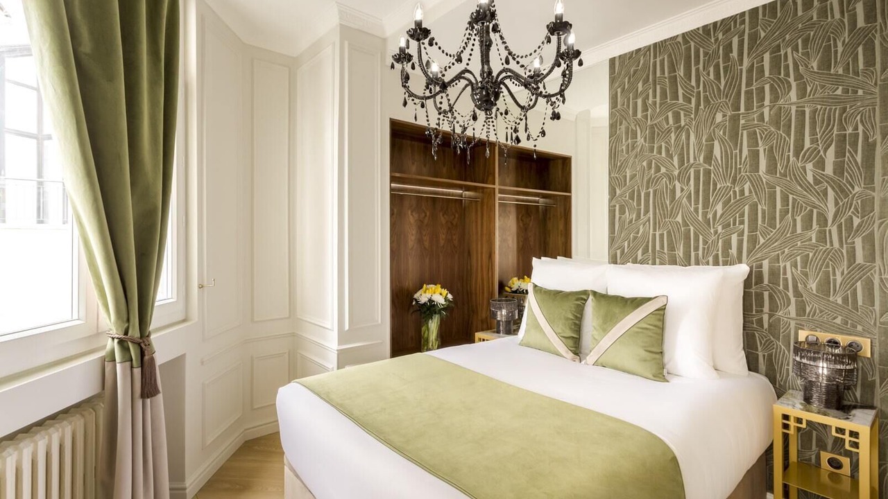 Photo of Bedroom in Faubourg-du-Roule
