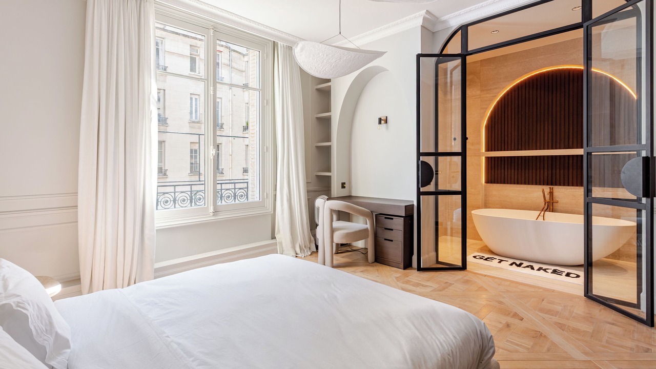 Photo of Bedroom in Faubourg-du-Roule