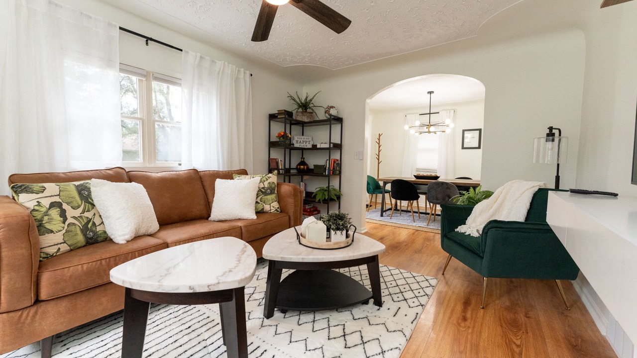 Photo of Livingroom in Mount Pleasant