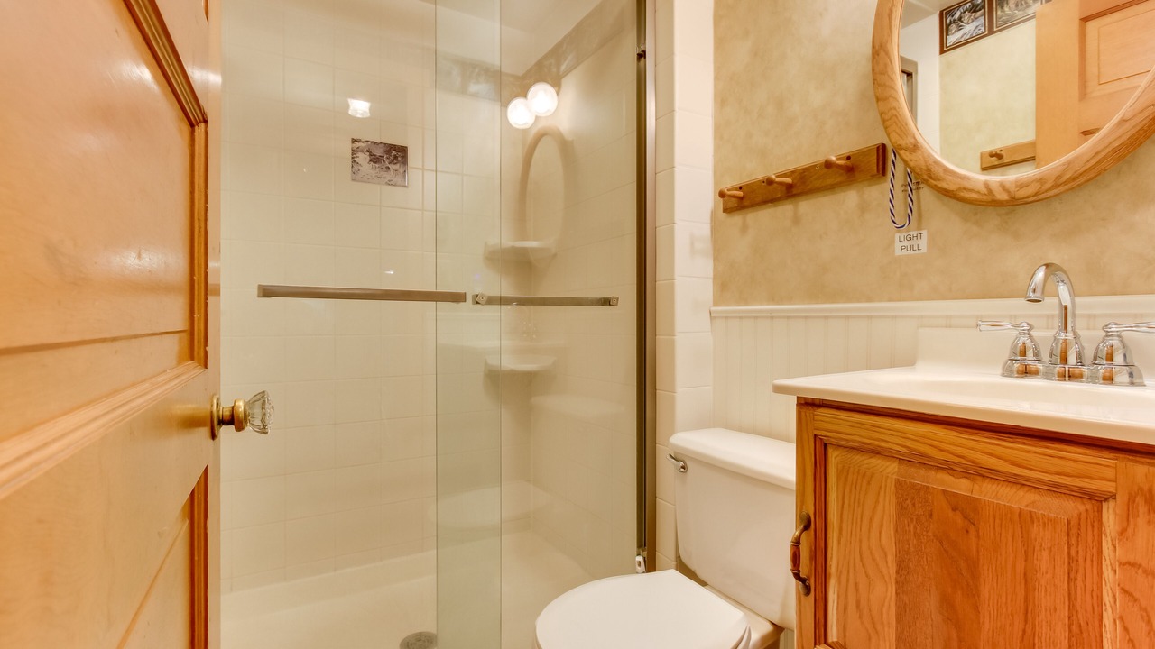 Photo of Bathroom in Silver Gate