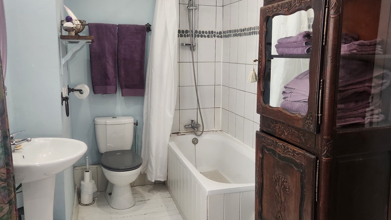 Photo of Bathroom in Quillan
