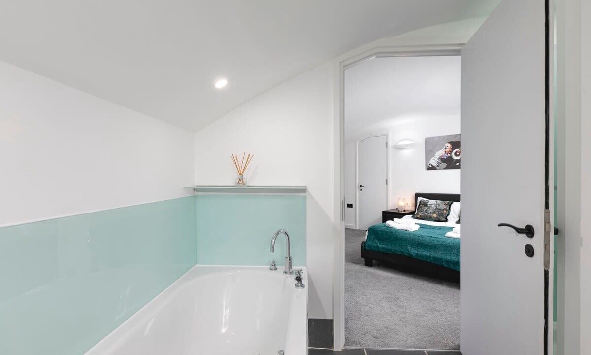 Photo of Bathroom in Bayswater