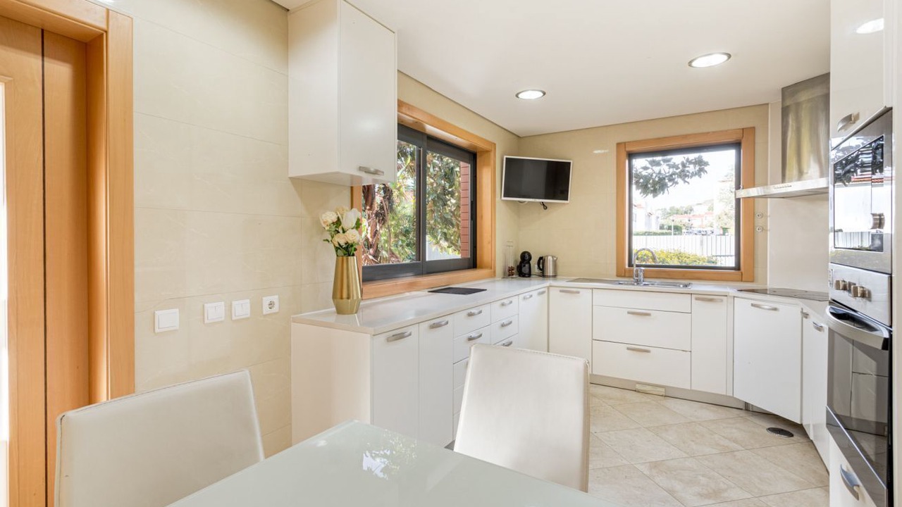 Photo of Kitchen in Linda-a-Velha