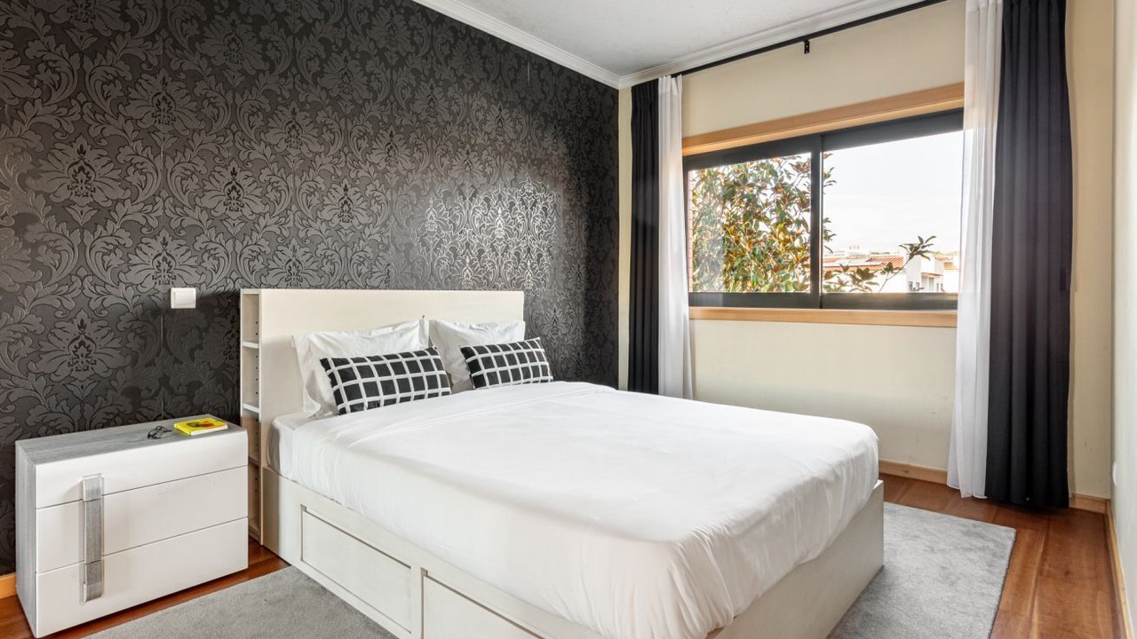 Photo of Bedroom in Linda-a-Velha