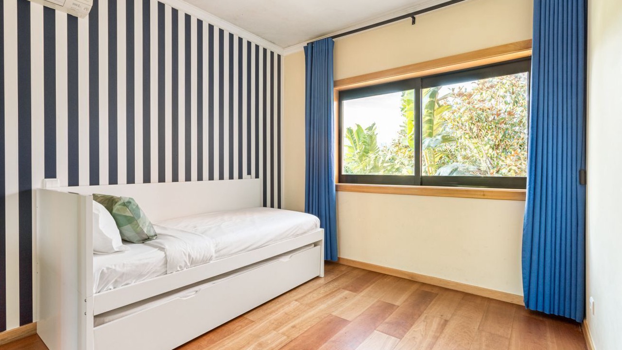 Photo of Bedroom in Linda-a-Velha