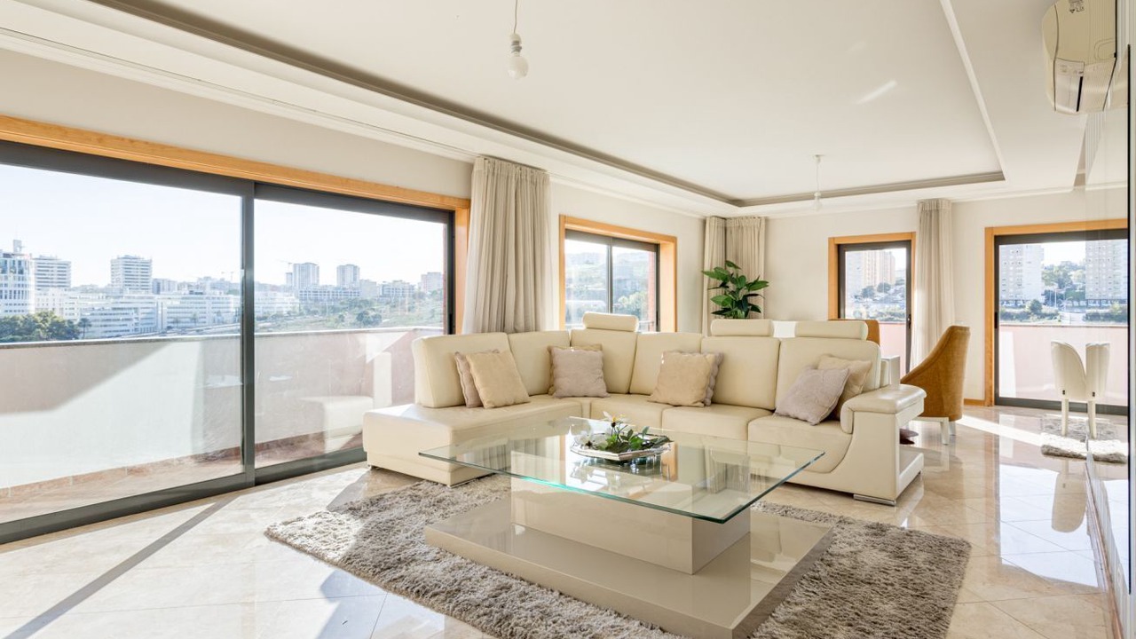 Photo of Livingroom in Linda-a-Velha