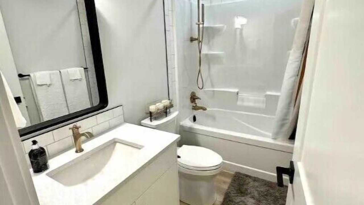 Photo of Bathroom in Blairmore