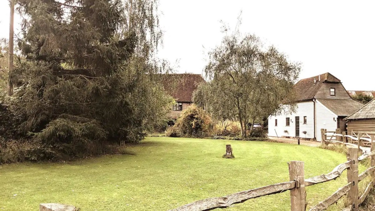 Photo of Outdoor in Abbess Roding