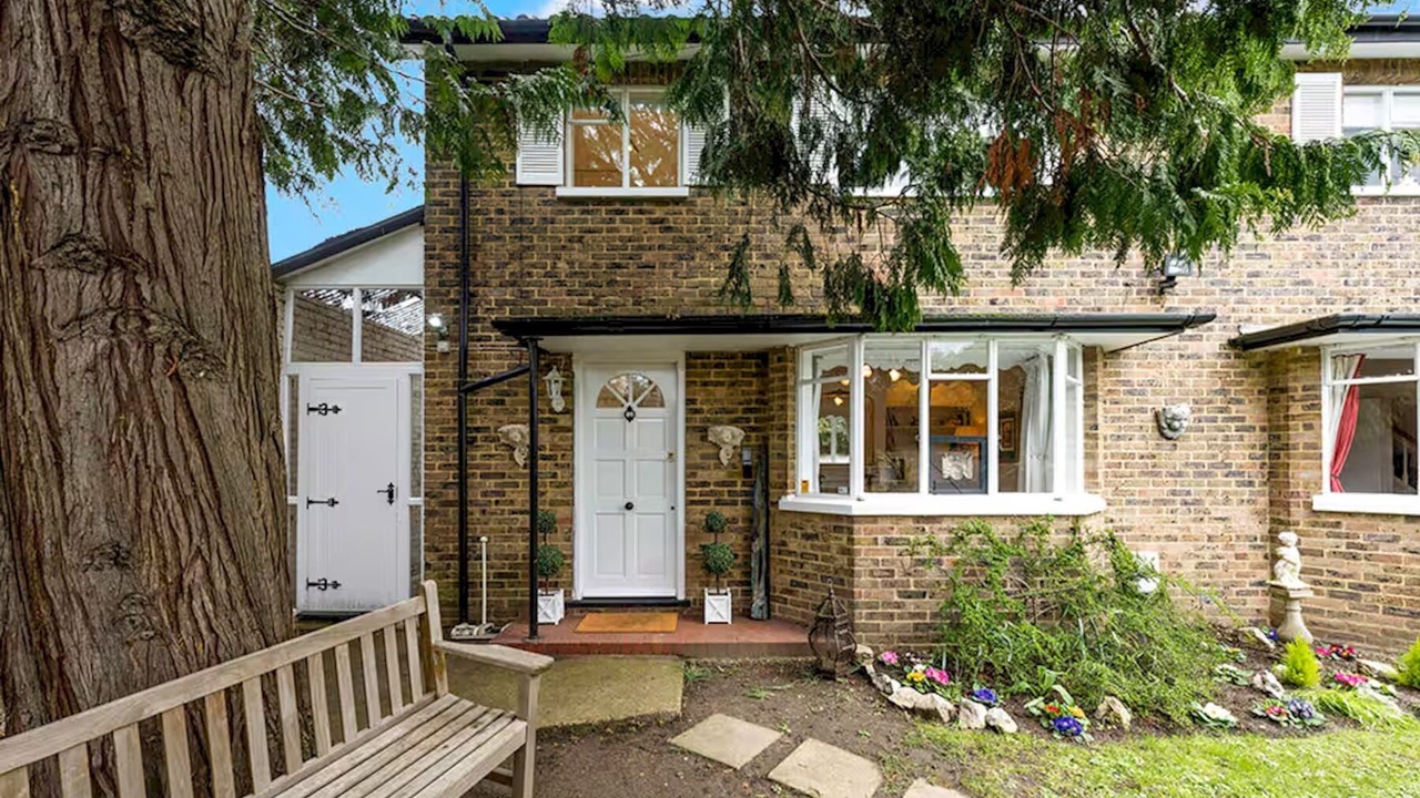 Photo of Outdoor in Esher