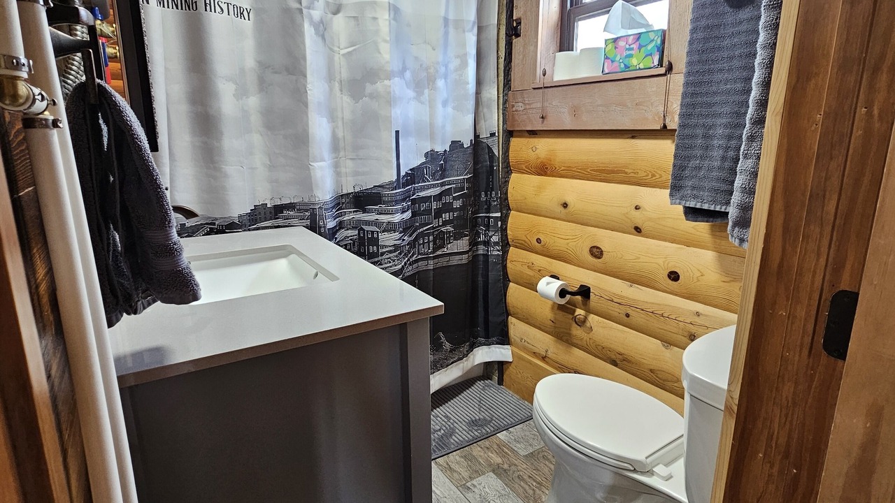 Photo of Bathroom in Anaconda