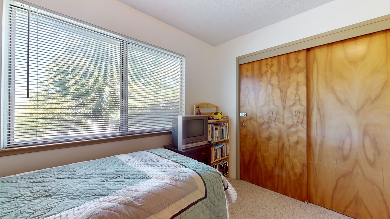 Photo of Bedroom in Yolo County