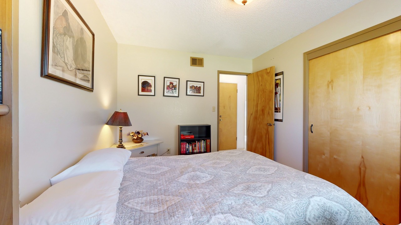 Photo of Bedroom in Yolo County