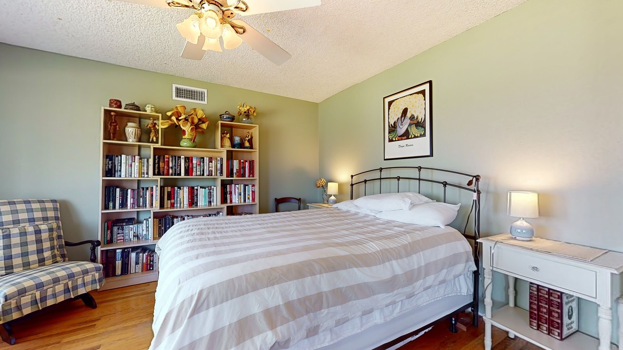Photo of Bedroom in Yolo County