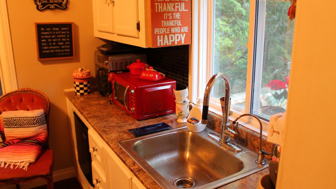 Photo of Kitchen in Mono