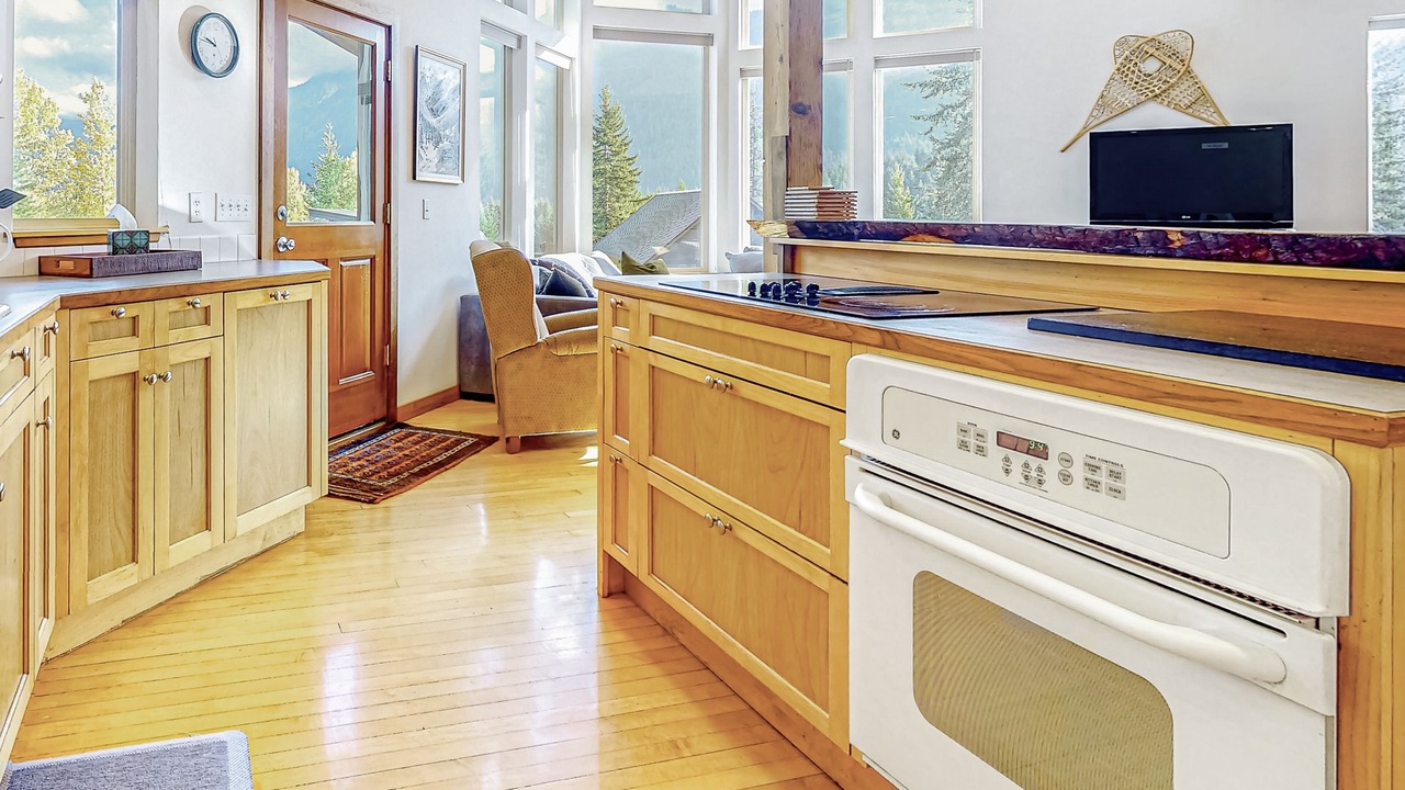 Photo of Kitchen in Hyak