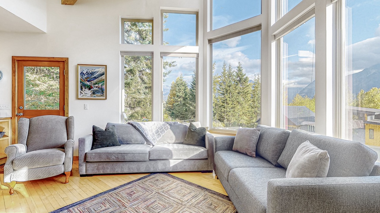 Photo of Livingroom in Hyak