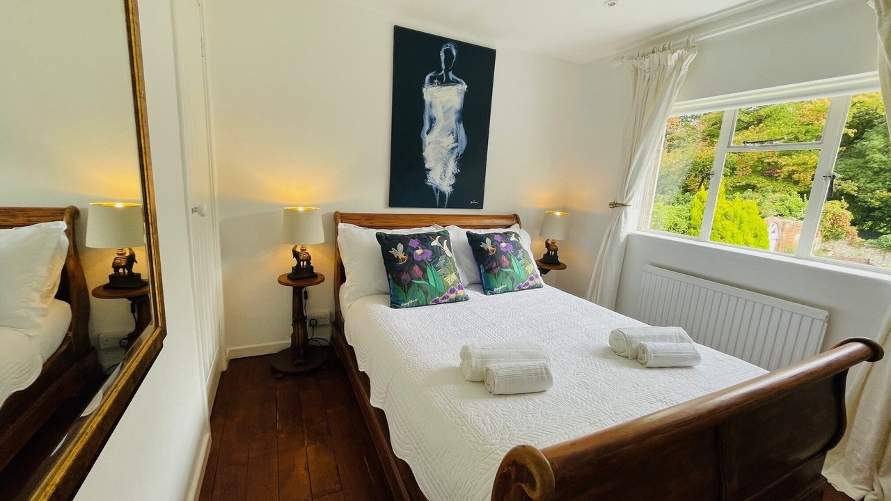 Photo of Bedroom in Esher