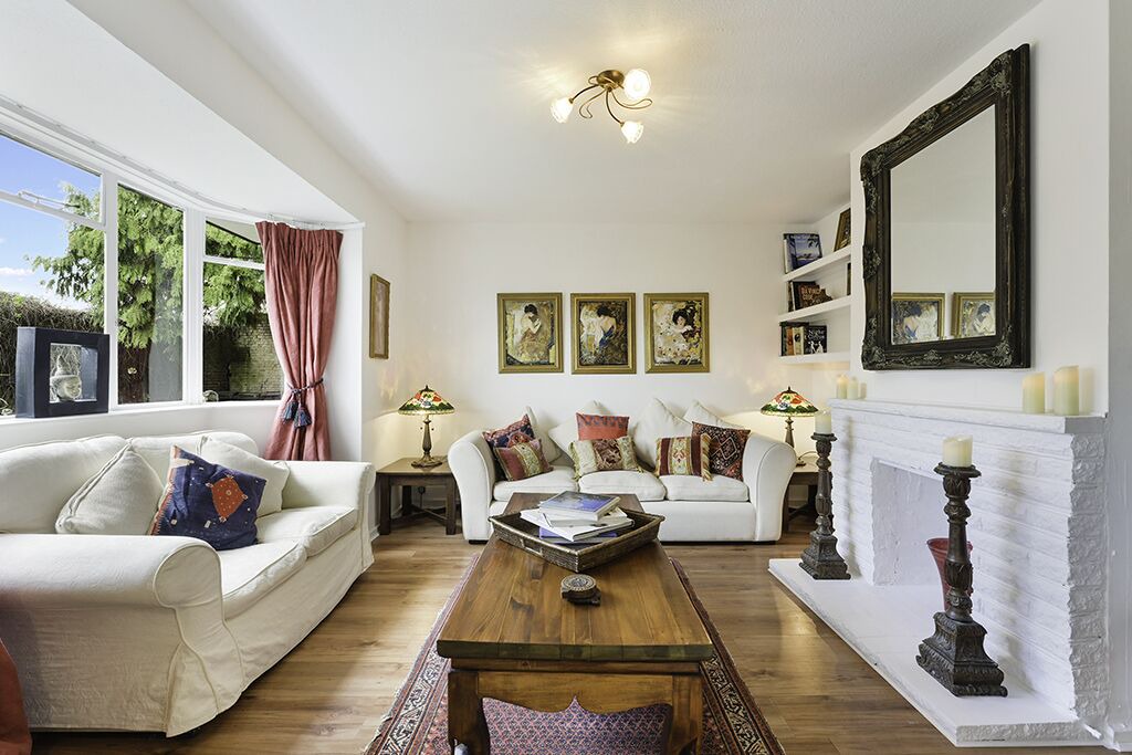 Photo of Livingroom in Esher
