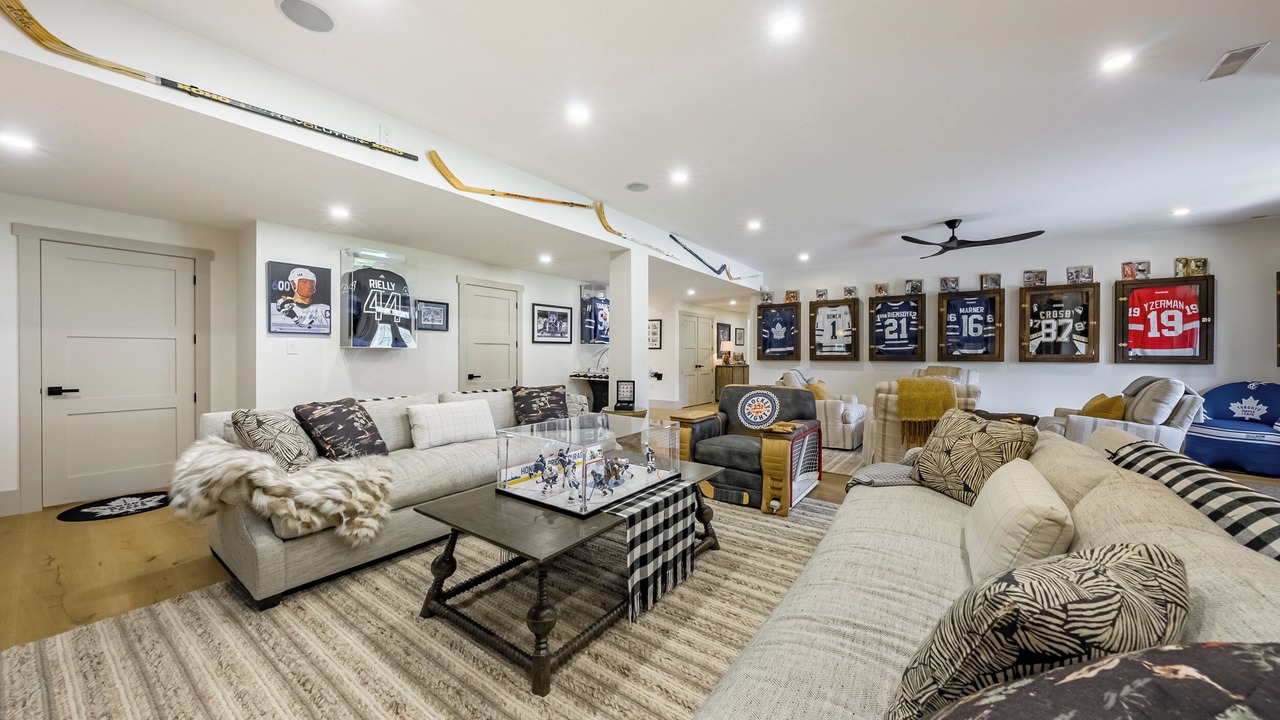 Photo of Livingroom in McKellar