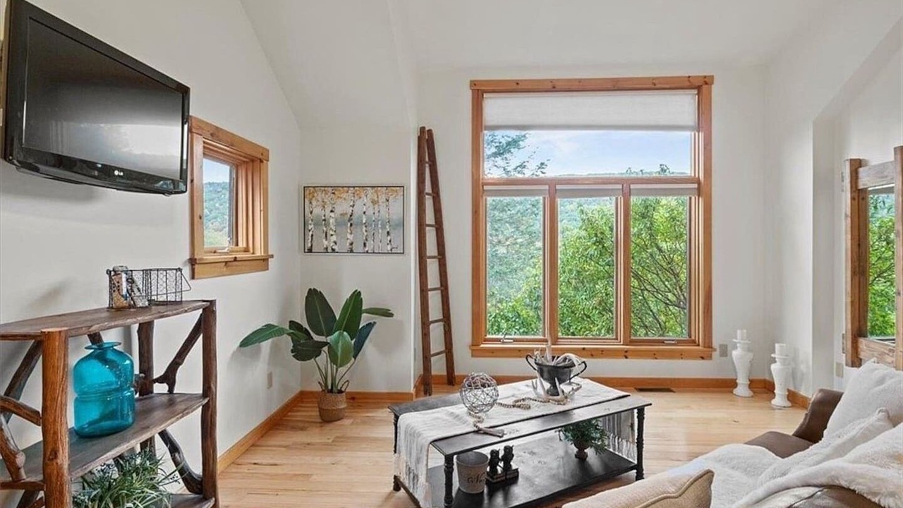 Photo of Bedroom in Springwater