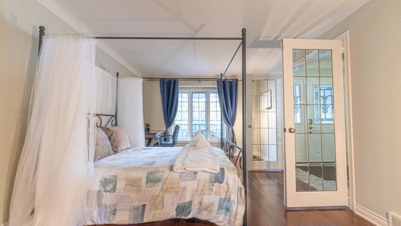 Photo of Bedroom in Louth