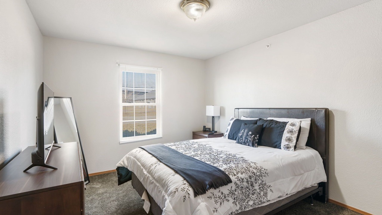 Photo of Bedroom in Normal