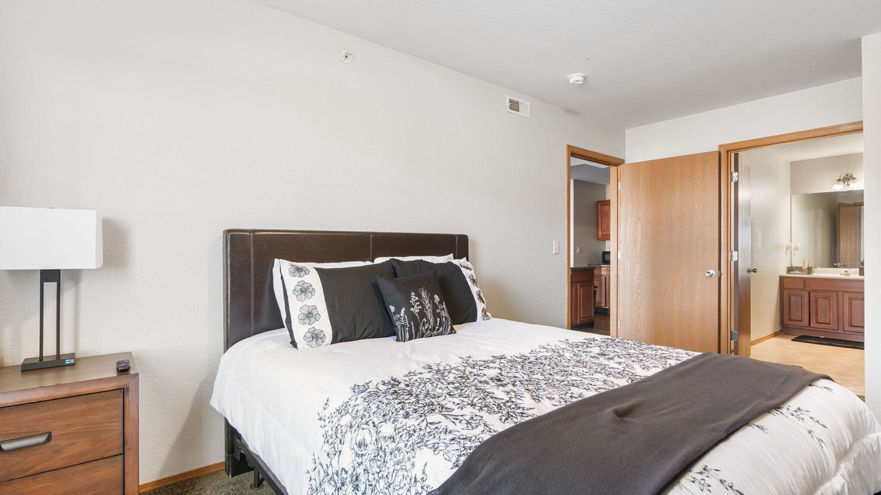 Photo of Bedroom in Normal