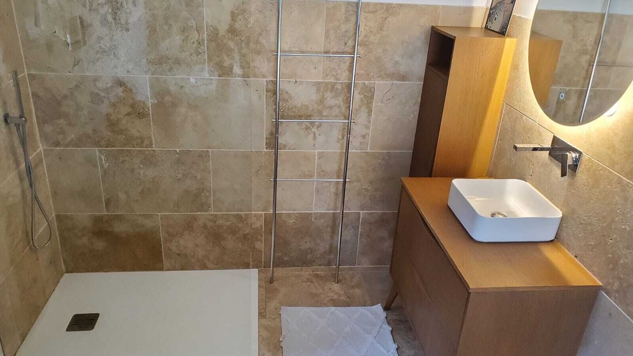 Photo of Bathroom in Cornillon-Confoux