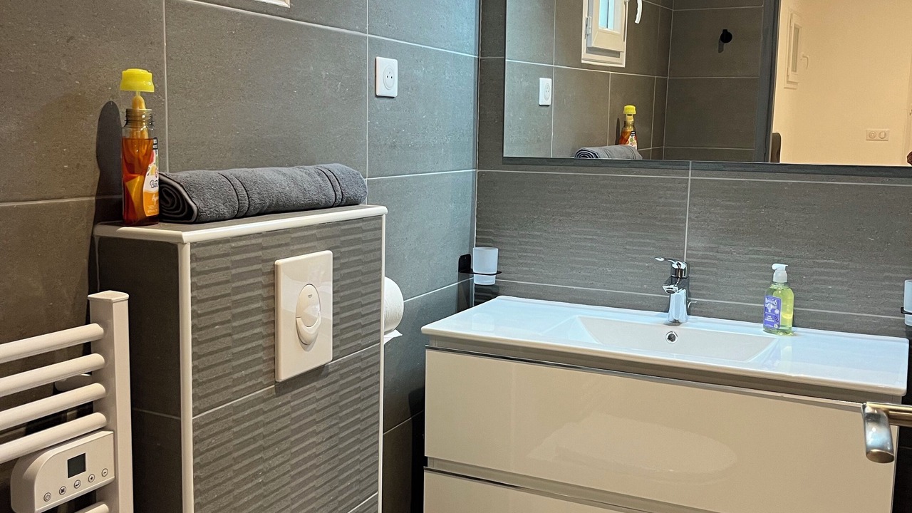 Photo of Bathroom in Cotignac