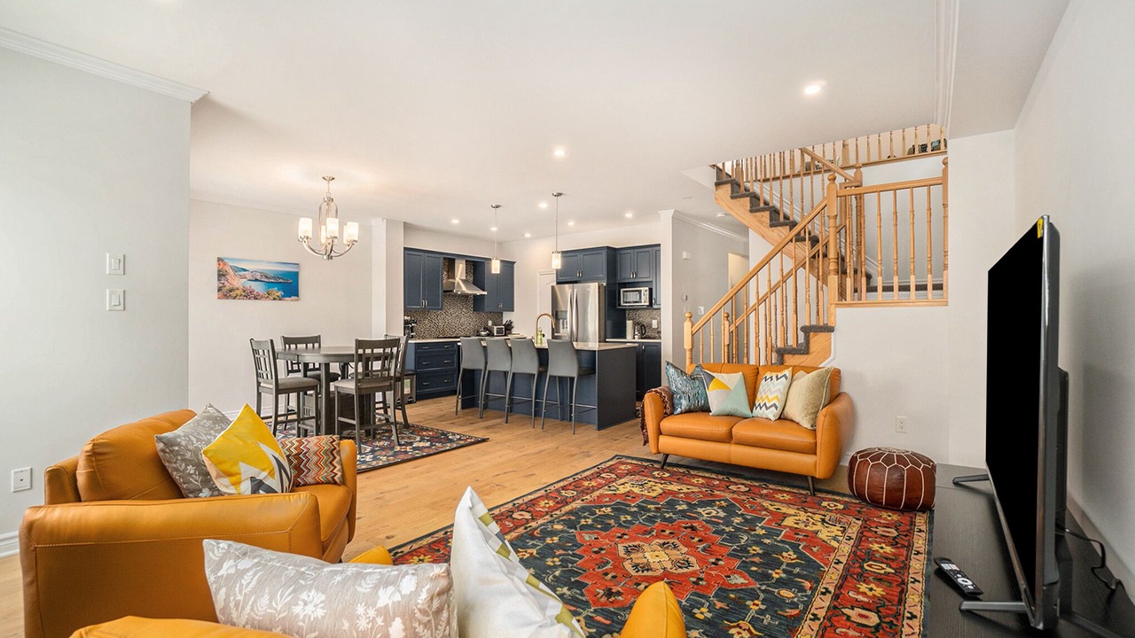 Photo of Livingroom in Ottawa Division