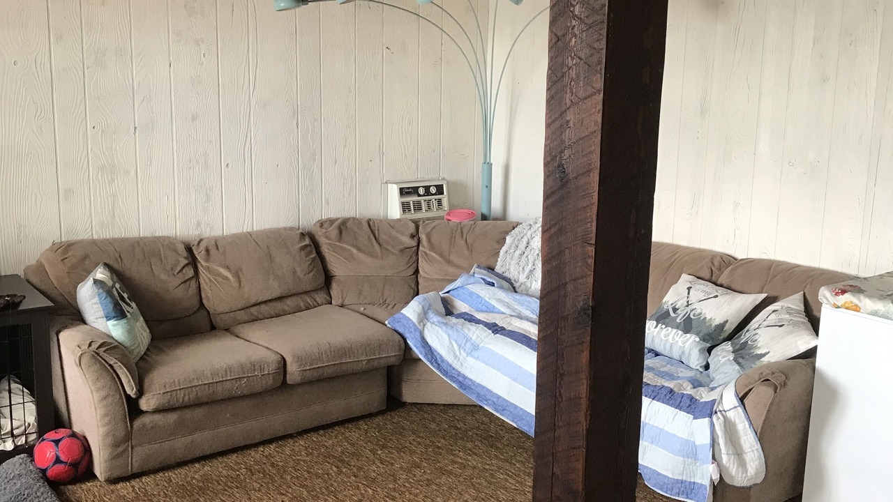 Photo of Livingroom in Division No. 7