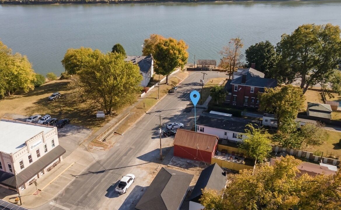 Photo of Outdoor in Elizabethtown