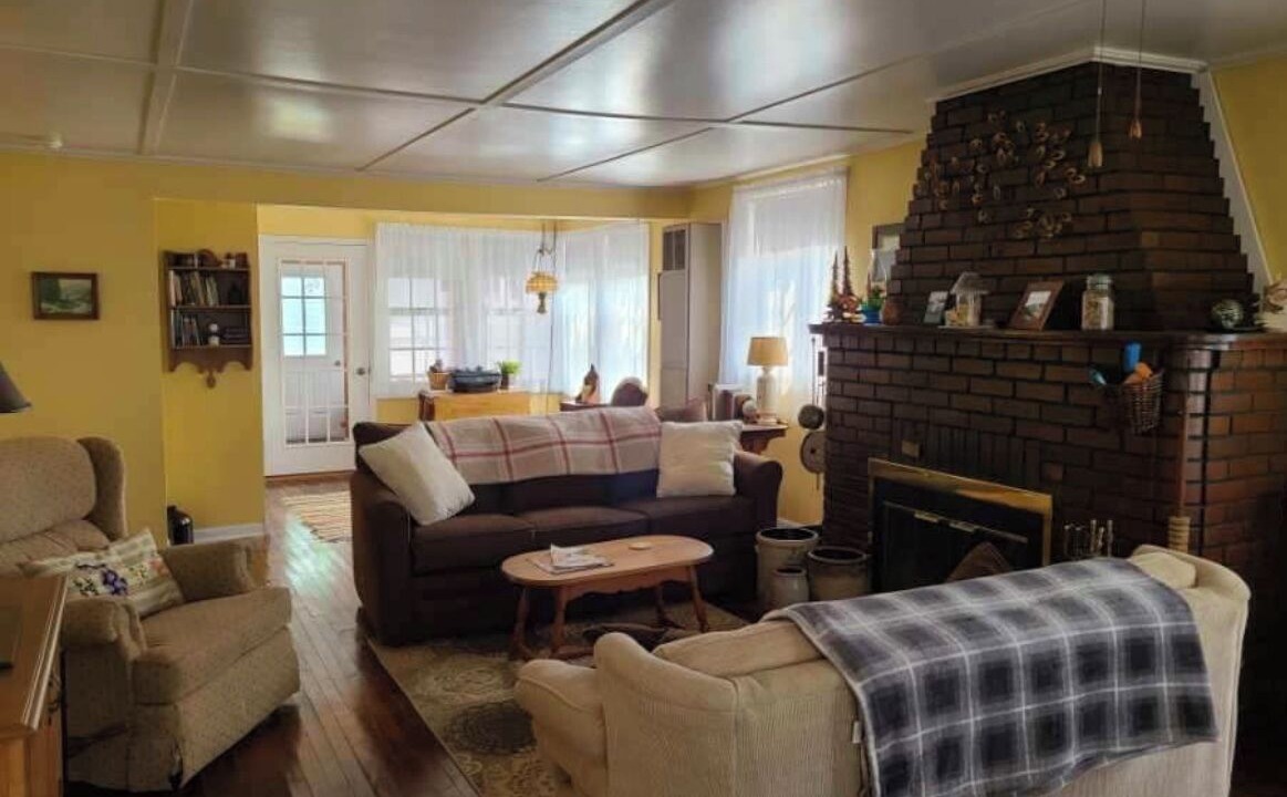 Photo of Livingroom in Eagle Harbor
