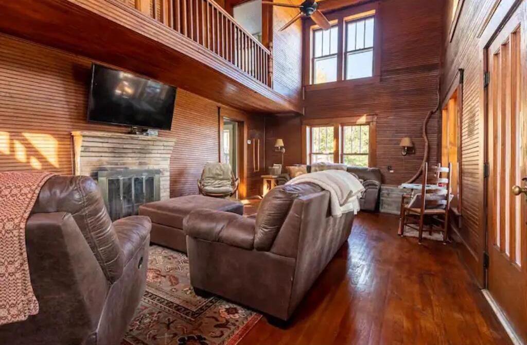 Photo of Livingroom in Hardin County