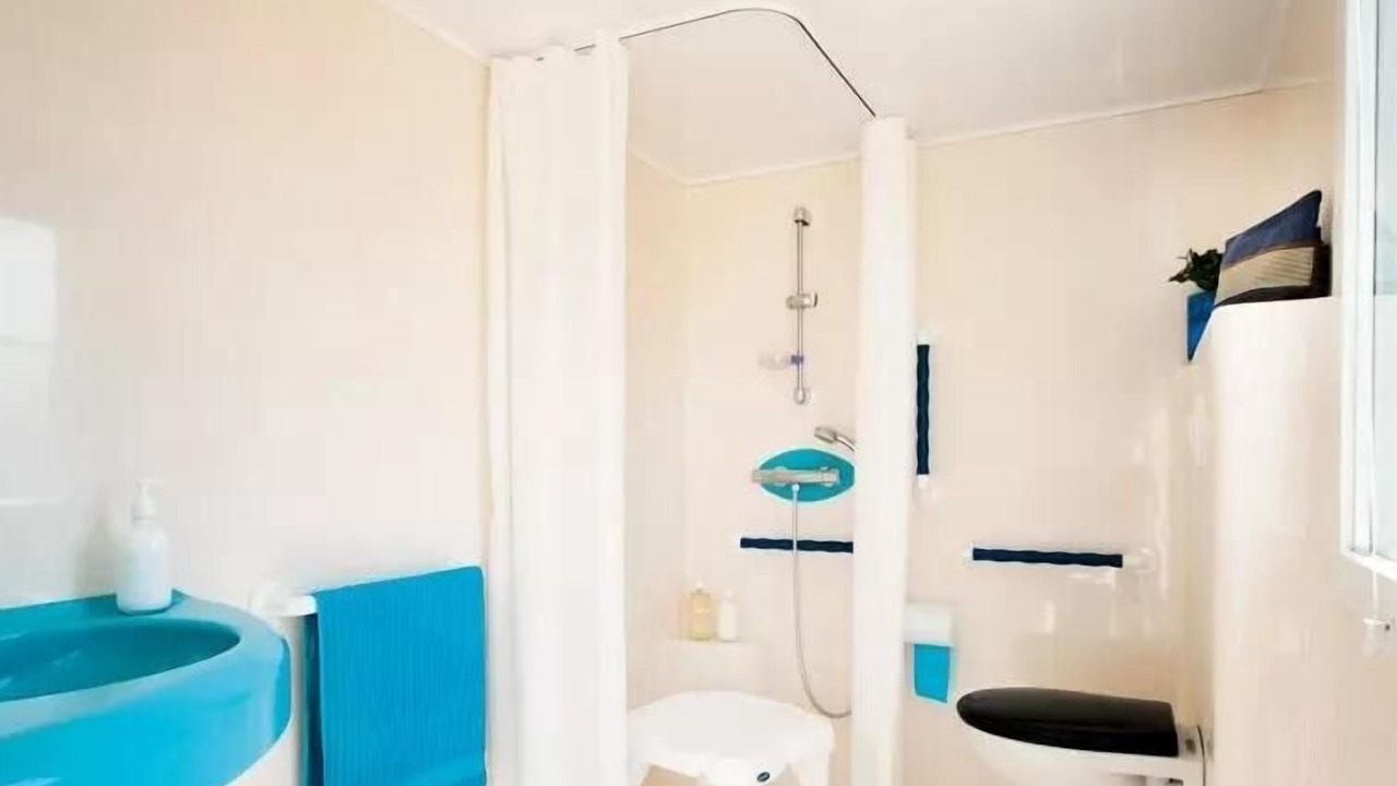 Photo of Bathroom in Cahagnolles