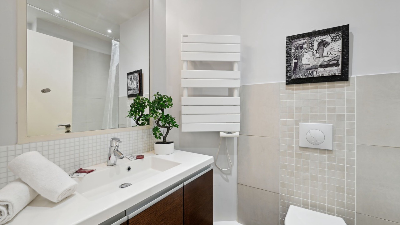 Photo of Bathroom in Faubourg-du-Roule